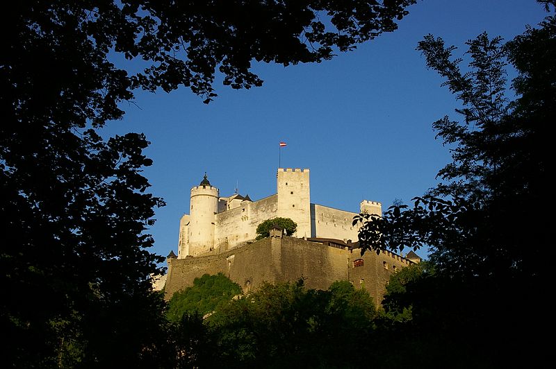 KlausF (https://commons.wikimedia.org/wiki/File:Salzburg_Festung1.jpg), „Salzburg Festung1“, https://creativecommons.org/licenses/by-sa/3.0/legalcode 